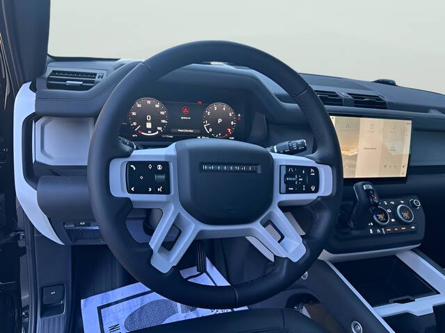 2025 Land Rover Defender 110 P500 X-Dynamic SE