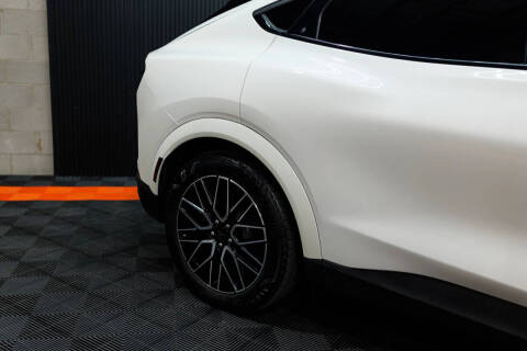 2025 Ford Mustang Mach-E Premium