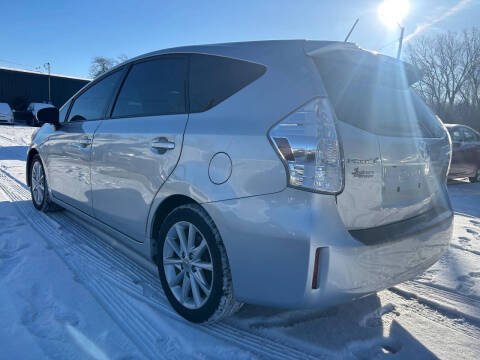 2012 Toyota Prius v Five