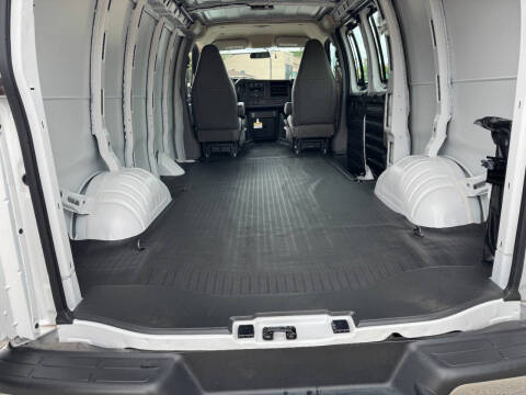 2024 Chevrolet Express 3500