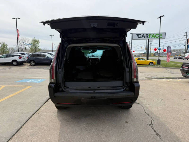 2017 Cadillac Escalade Luxury