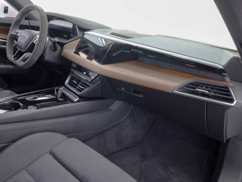 2022 Audi e-tron GT quattro Premium Plus