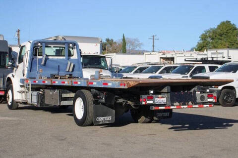 2015 Freightliner M2 106