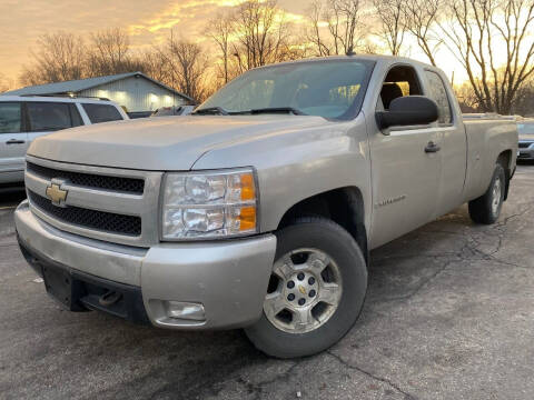 2007 Chevrolet Silverado 1500 for sale at Car Castle in Zion IL