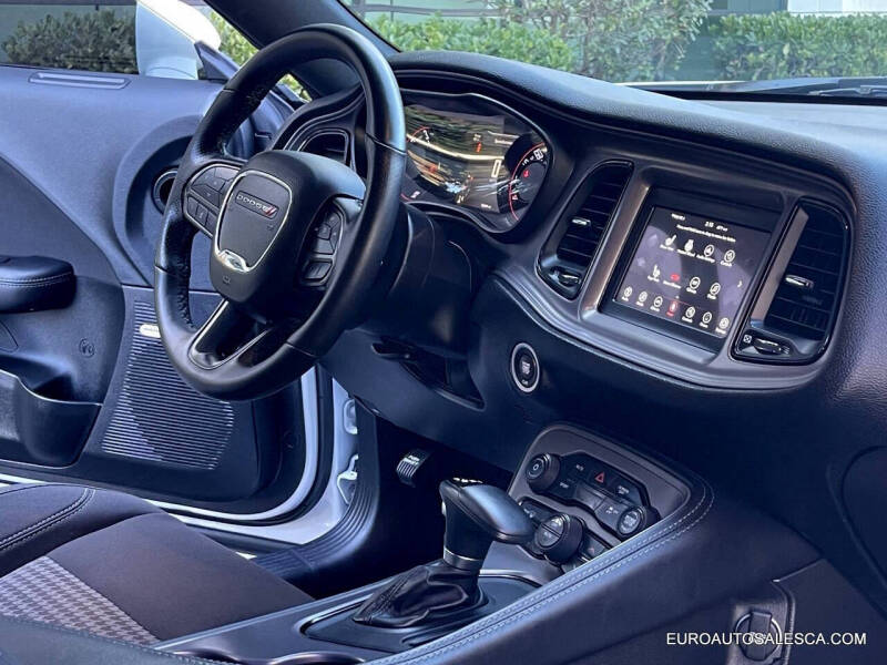 2023 Dodge Challenger SXT