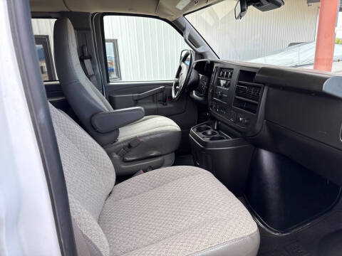 2023 GMC Savana LT 3500