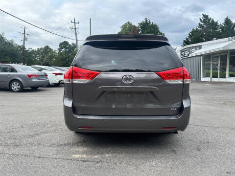 2011 Toyota Sienna Limited 7-Passenger