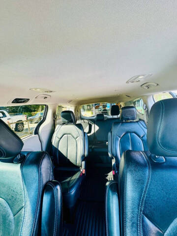 2021 Chrysler Pacifica Touring L