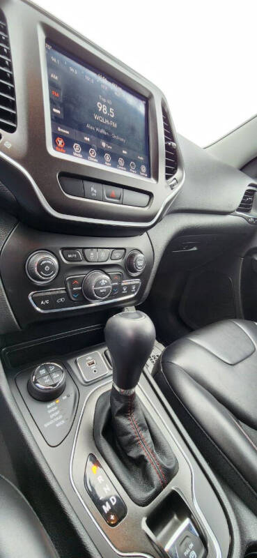 2019 Jeep Cherokee Trailhawk