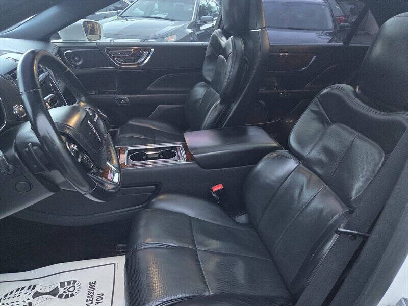 2019 Lincoln Continental Select