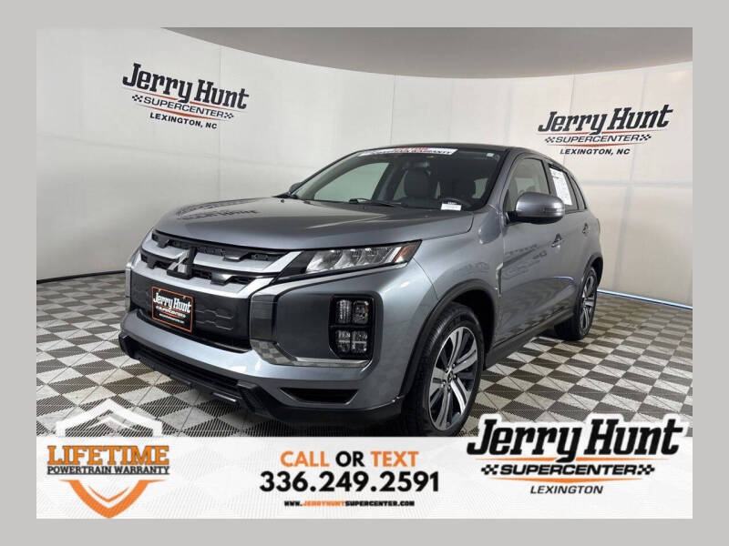 2024 Mitsubishi Outlander Sport SE's photo