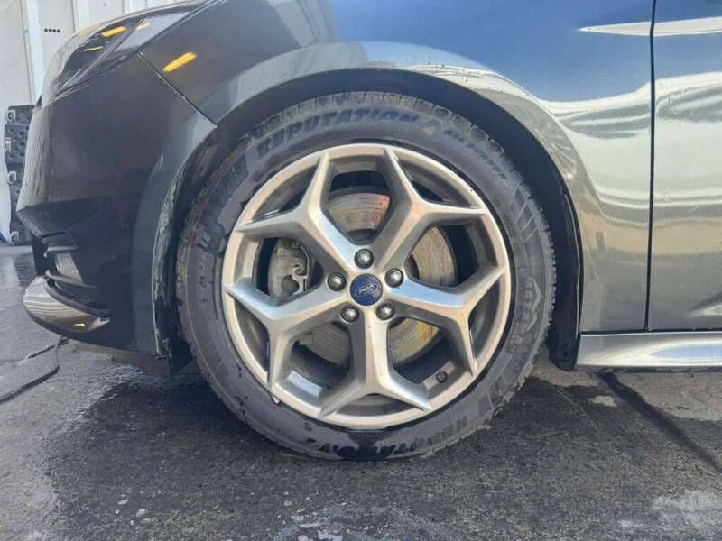 2017 Ford Focus ST