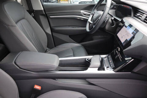 2021 Audi e-tron quattro Premium