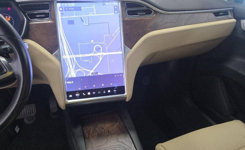 2016 Tesla Model X 90D