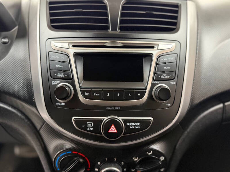 2016 Hyundai Accent SE