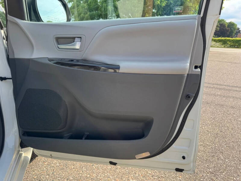 2017 Toyota Sienna