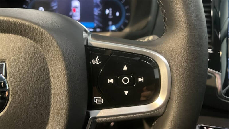 2023 Volvo XC90 B6 Ultimate Bright Theme 7P