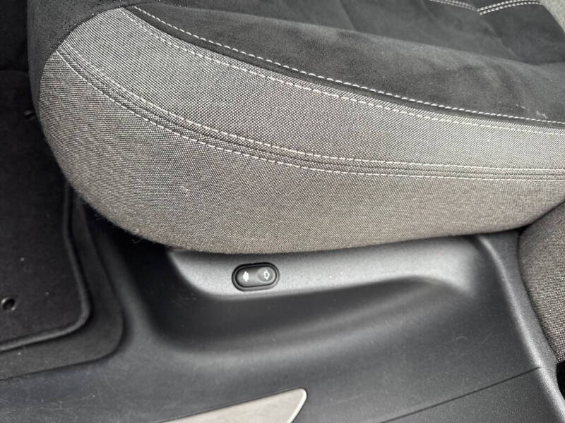 2019 Land Rover Range Rover Velar P380 R-Dynamic HSE