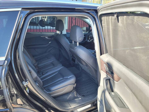 2020 Audi Q7 quattro Premium Plus 55 TFSI