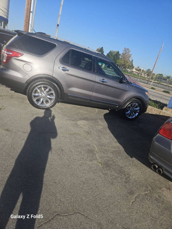 2012 Ford Explorer XLT's photo