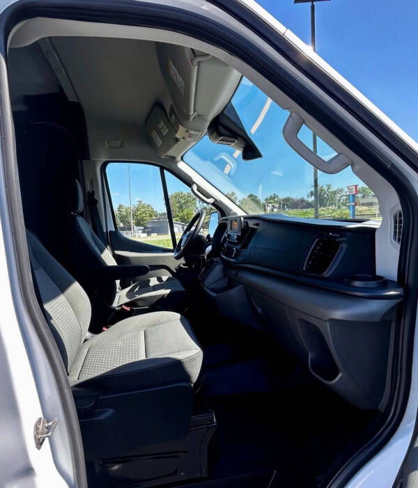 2024 Ford Transit 250