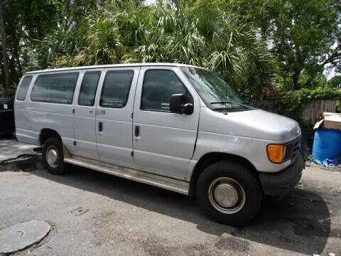 2004 Ford E-Series Wagon for sale at DONNY MILLS AUTO SALES in Largo FL