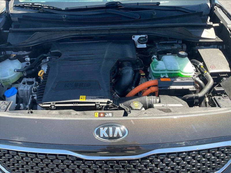2018 Kia Niro Touring - Photo 30