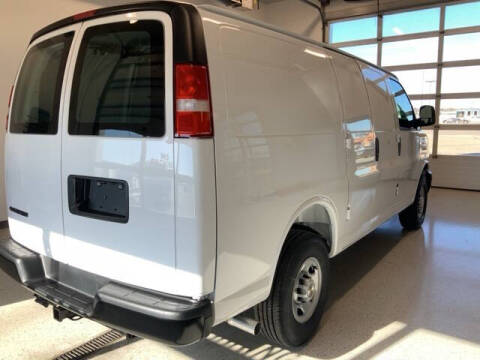 2025 Chevrolet Express 3500