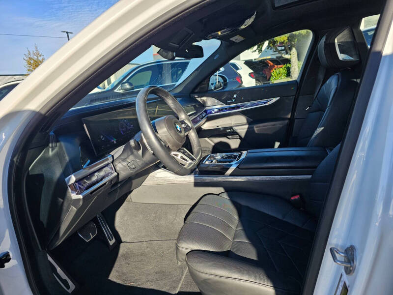 2024 BMW 7 Series 740i xDrive
