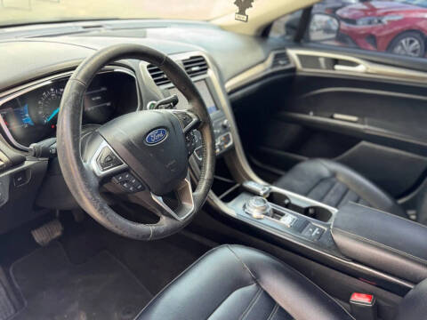 2020 Ford Fusion SEL