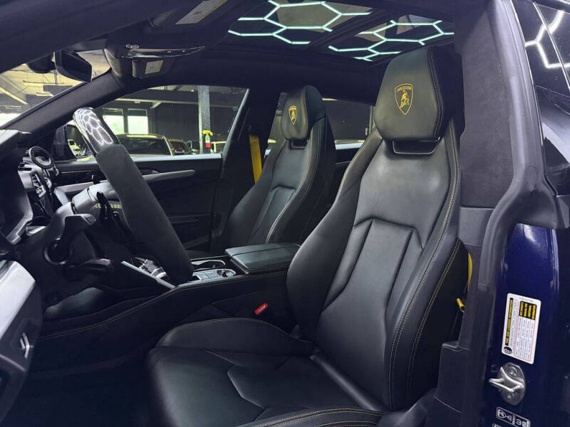 2022 Lamborghini Urus