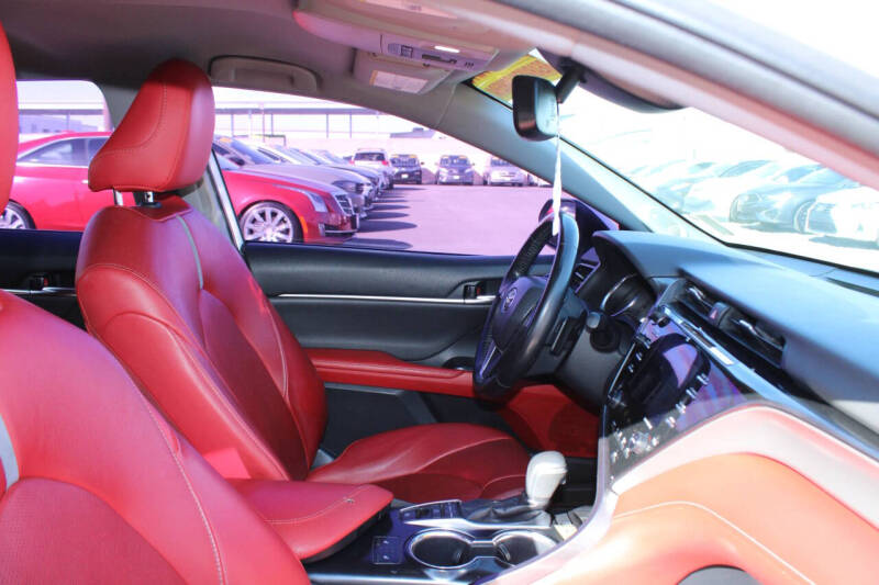 2019 Toyota Camry XSE