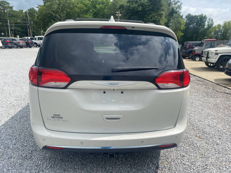 2017 Chrysler Pacifica Touring-L