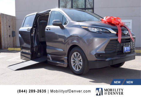 2022 Toyota Sienna for sale at CO Fleet & Mobility in Denver CO