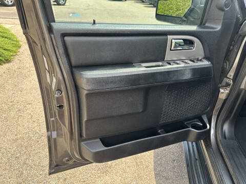 2017 Ford Expedition EL XLT