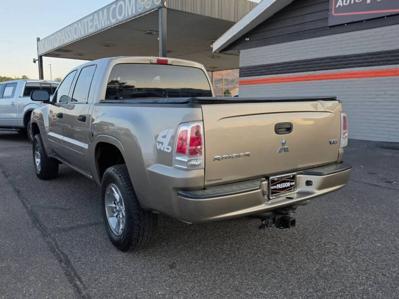 2006 Mitsubishi Raider XLS