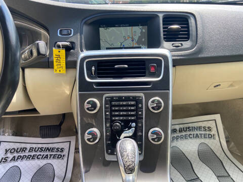 2015 Volvo S60 T5 Drive-E Platinum