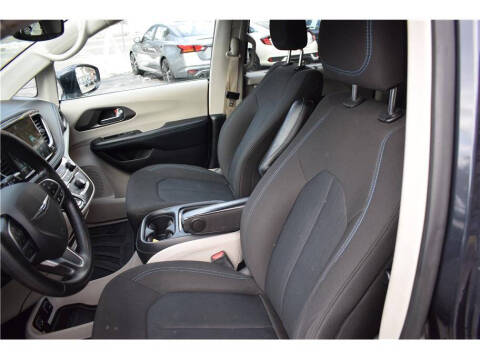 2021 Chrysler Pacifica Touring