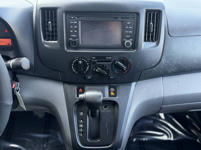 2013 Nissan NV200 SV