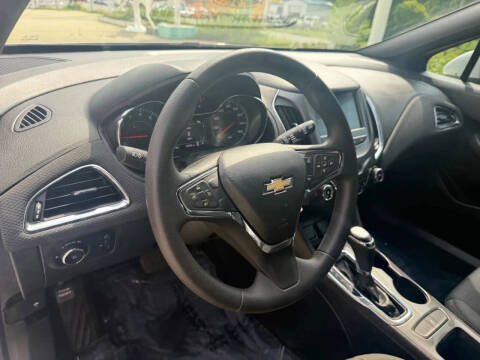 2017 Chevrolet Cruze LT Auto