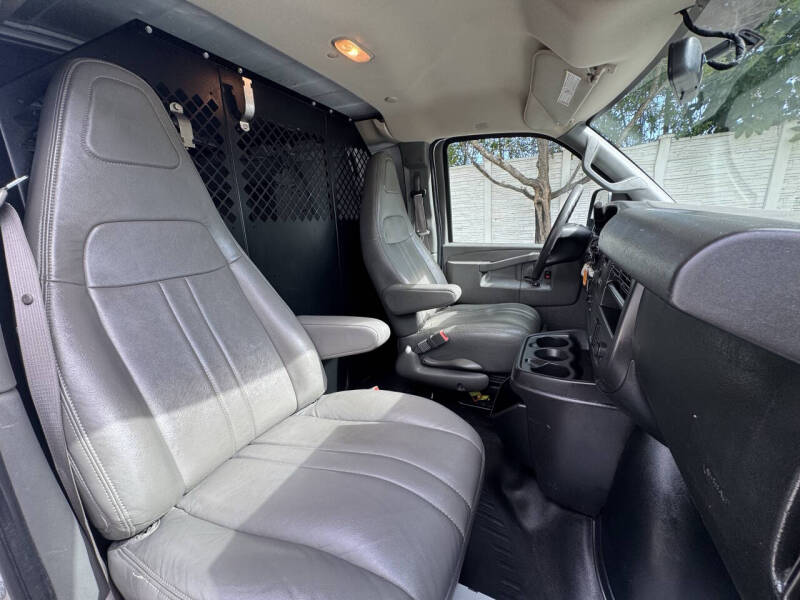 2017 Chevrolet Express 2500