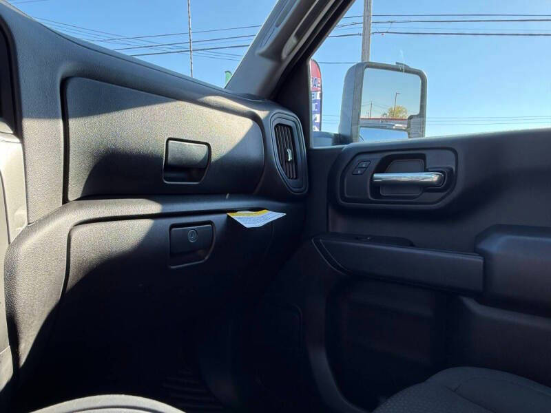 2024 Chevrolet Silverado 2500HD Custom