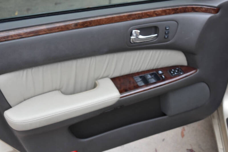 2000 Infiniti Q45 Anniversary