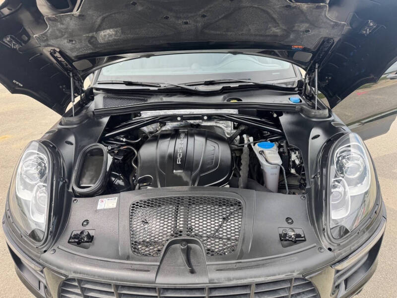 2017 Porsche Macan