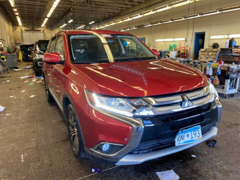 2017 Mitsubishi Outlander for sale at Midtown Motors in Fargo ND