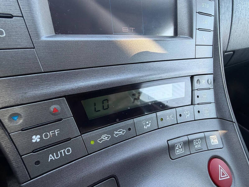 2013 Toyota Prius Two