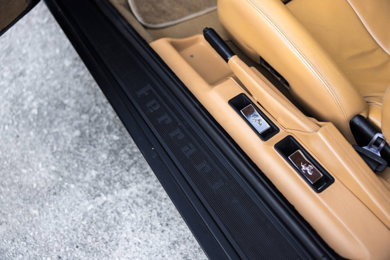 1990 Ferrari Testarossa 29