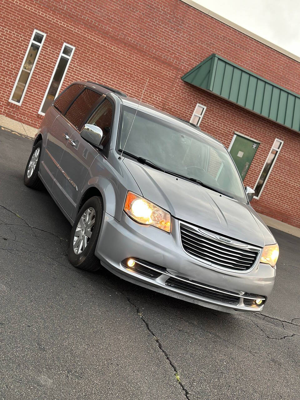 2014 Chrysler Town and Country for sale at Unlimited Auto Sales Inc. in Detroit, MI