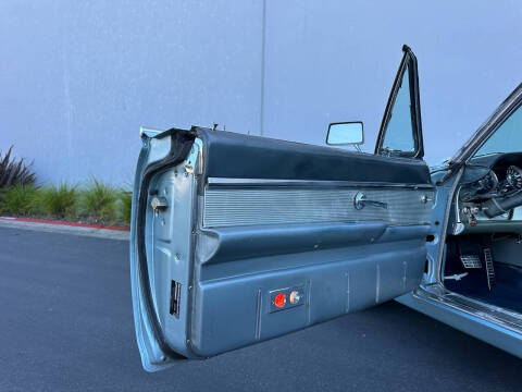 1963 Ford Thunderbird