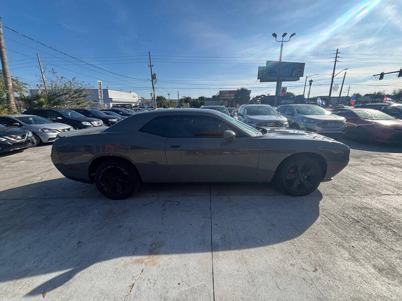 2019 Dodge Challenger SXT